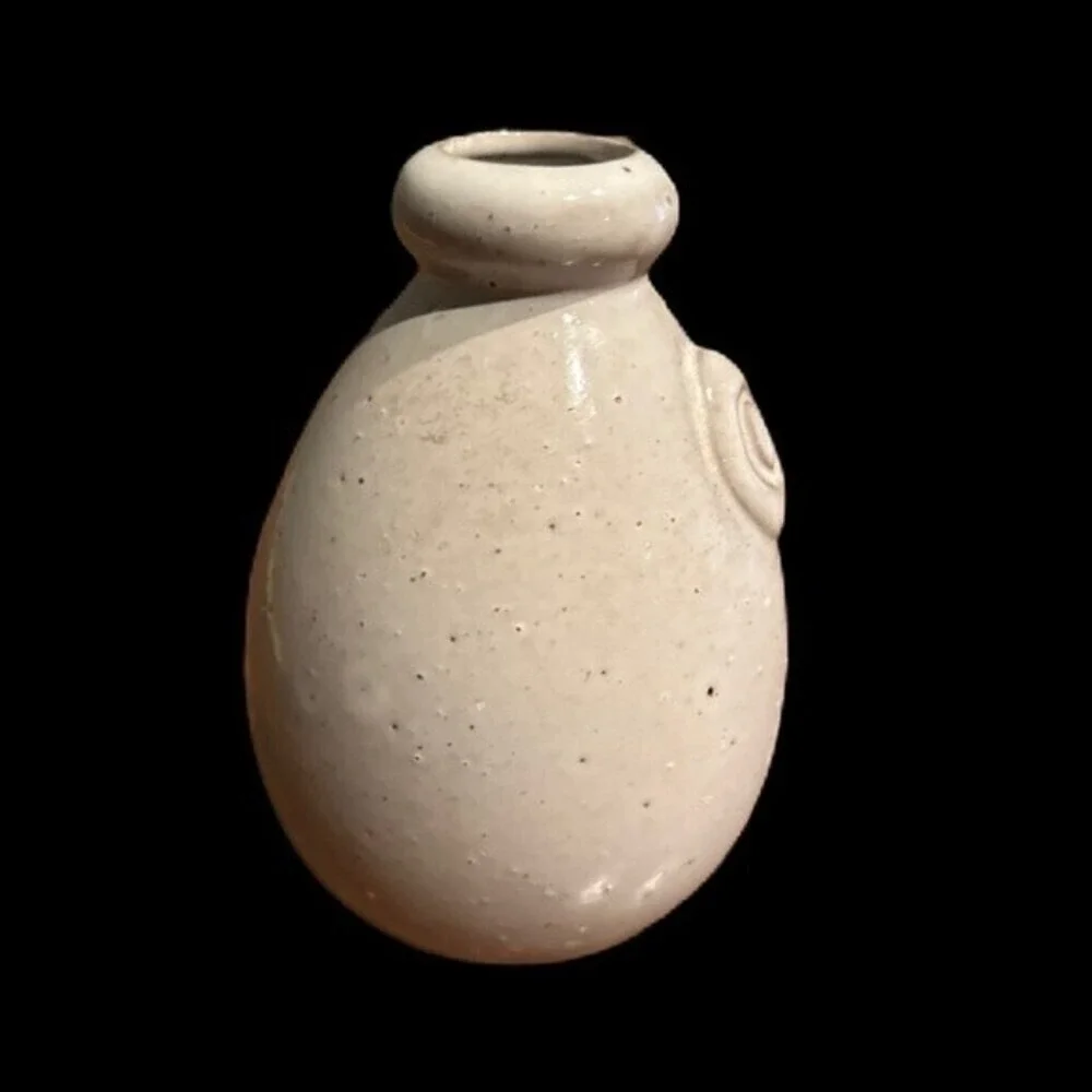 Crate‎ & Barrel Earthenware Speckle Home Decor Vase with Spiral Design